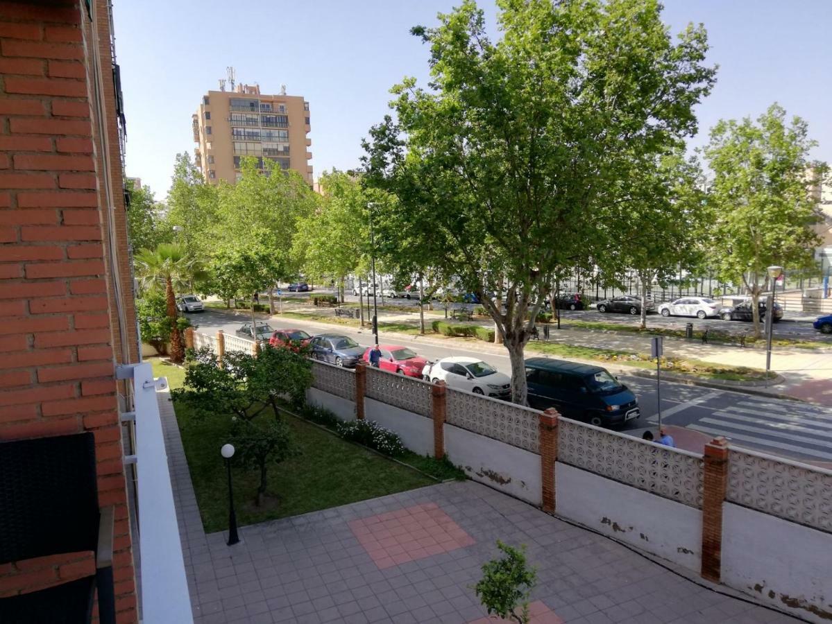 Apartamento Aurora Малага Екстериор снимка