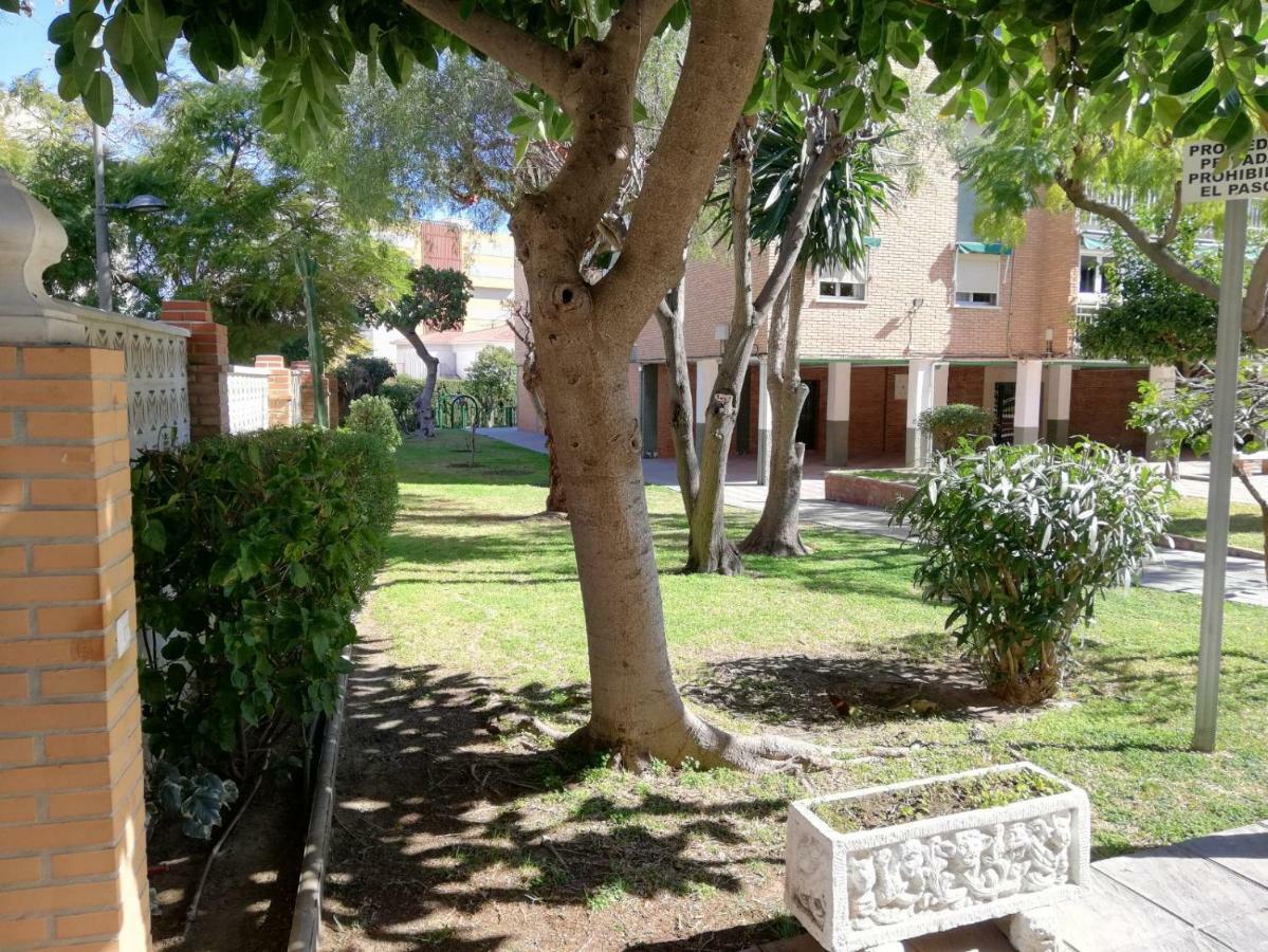 Apartamento Aurora Малага Екстериор снимка