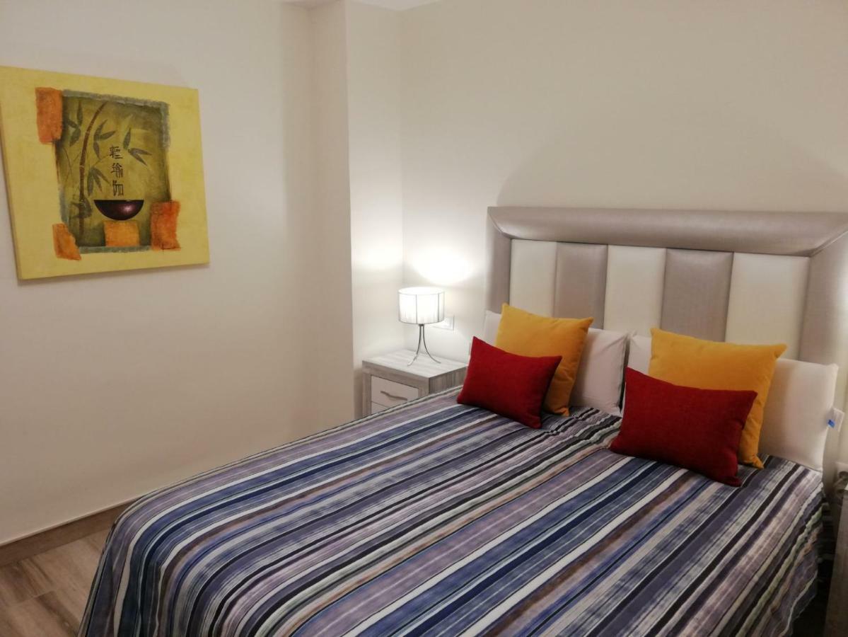 Apartamento Aurora Малага Екстериор снимка