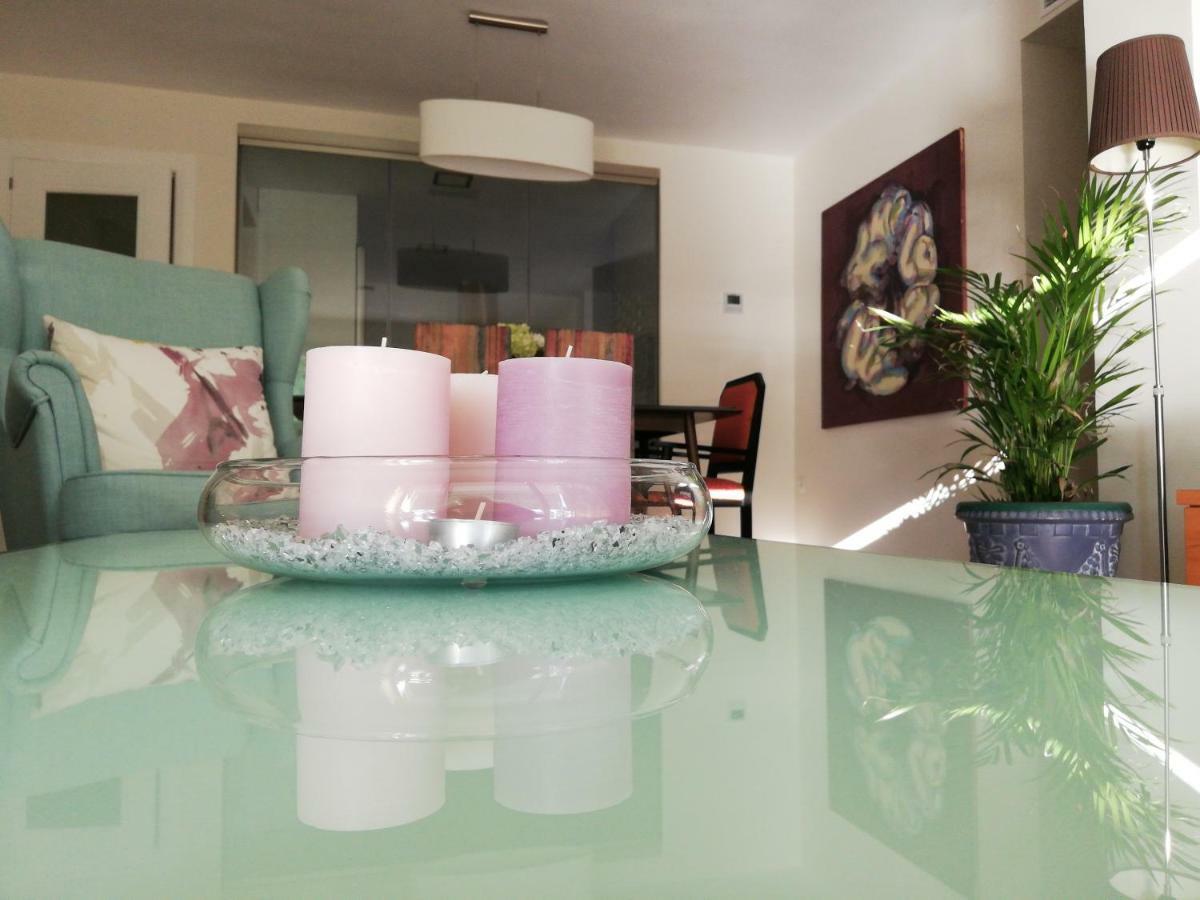 Apartamento Aurora Малага Екстериор снимка