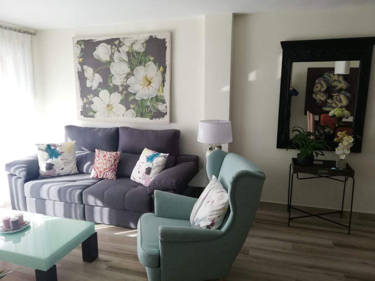 Apartamento Aurora Малага Екстериор снимка