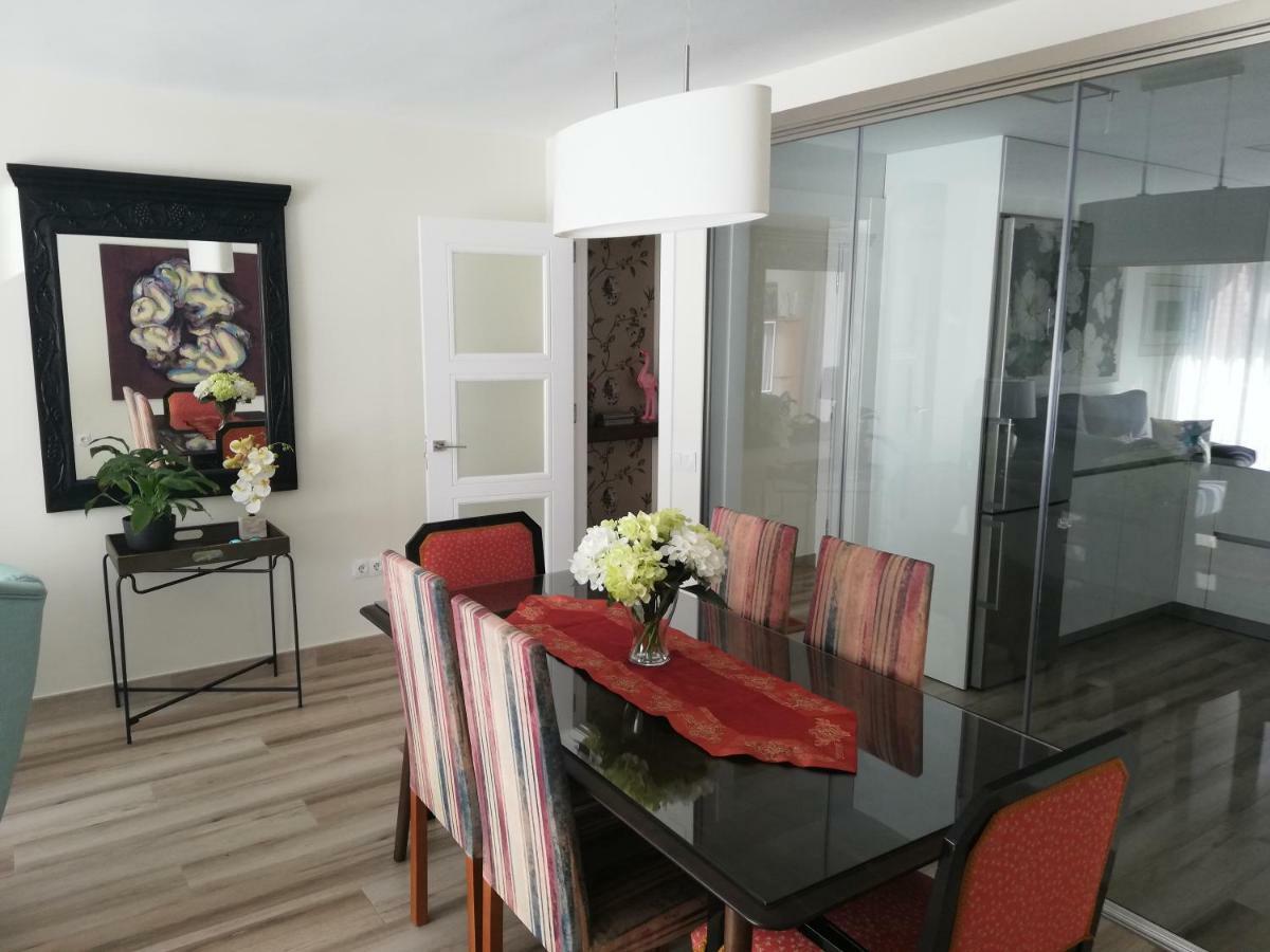 Apartamento Aurora Малага Екстериор снимка