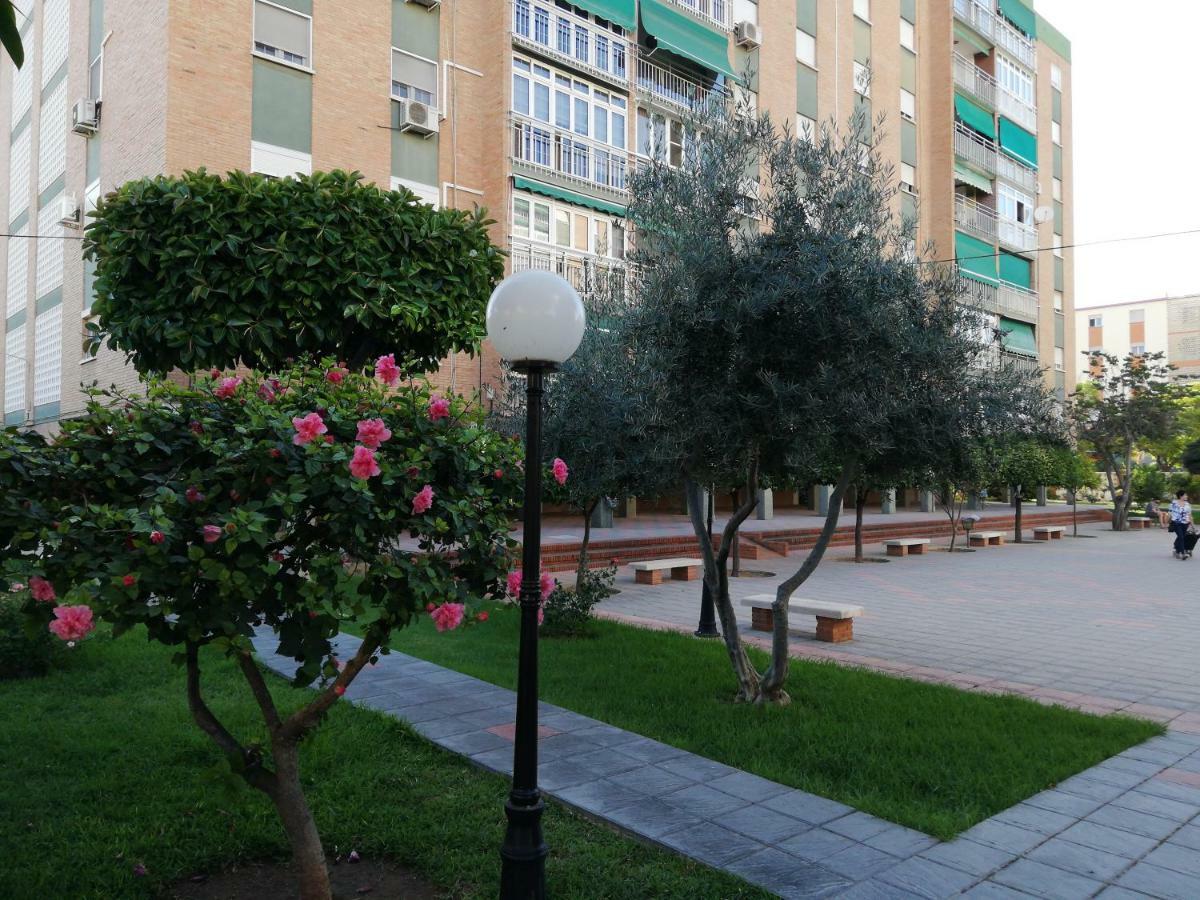 Apartamento Aurora Малага Екстериор снимка