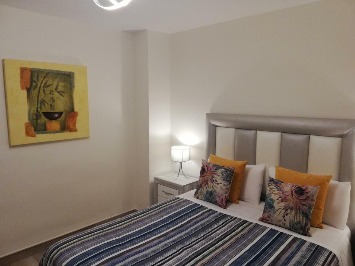 Apartamento Aurora Малага Екстериор снимка