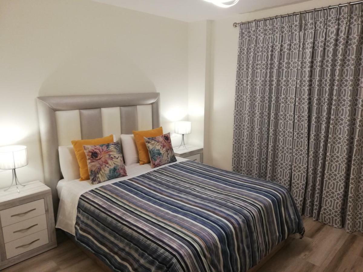 Apartamento Aurora Малага Екстериор снимка