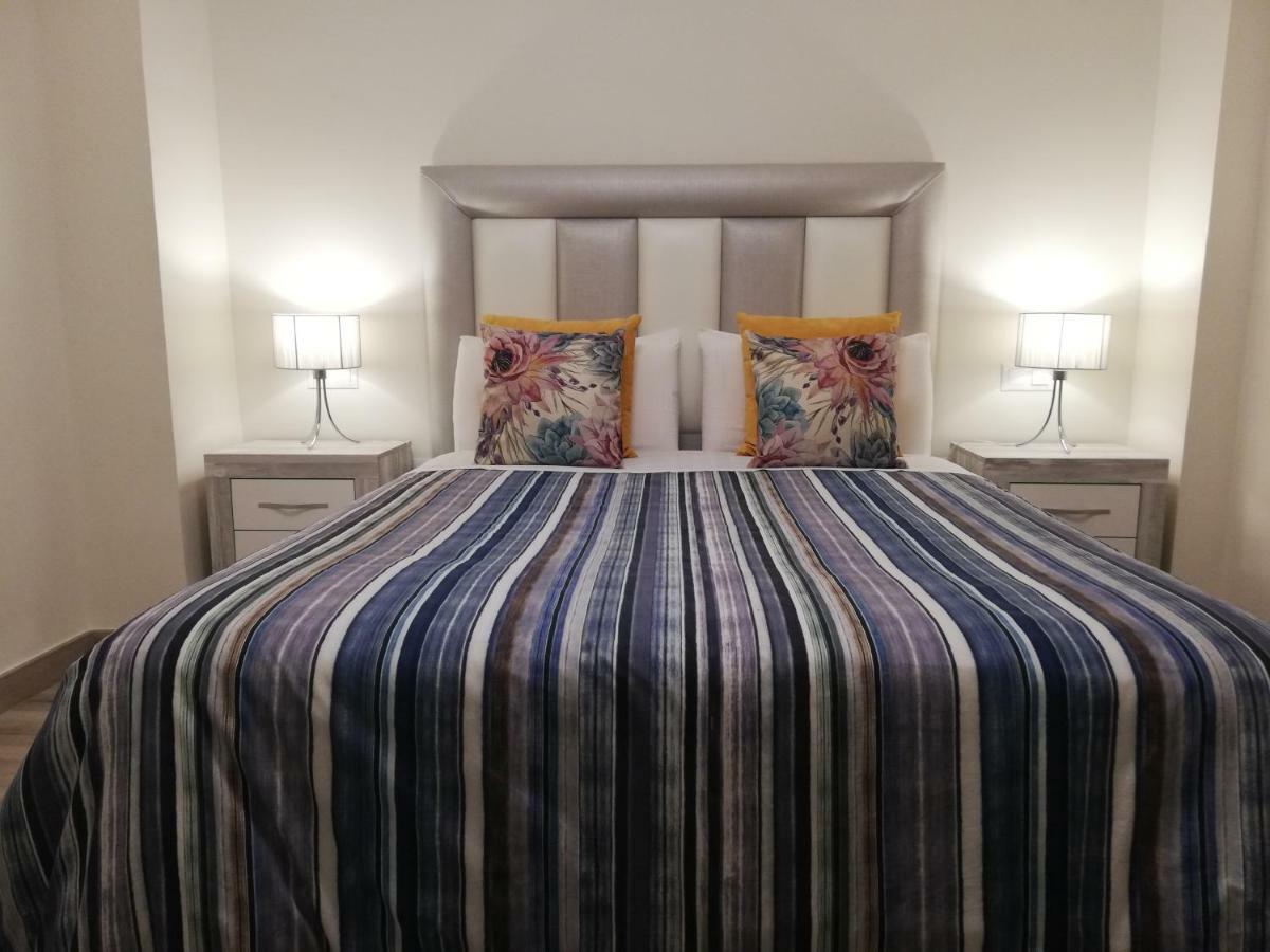 Apartamento Aurora Малага Екстериор снимка