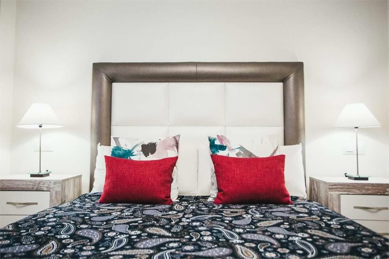 Apartamento Aurora Малага Екстериор снимка